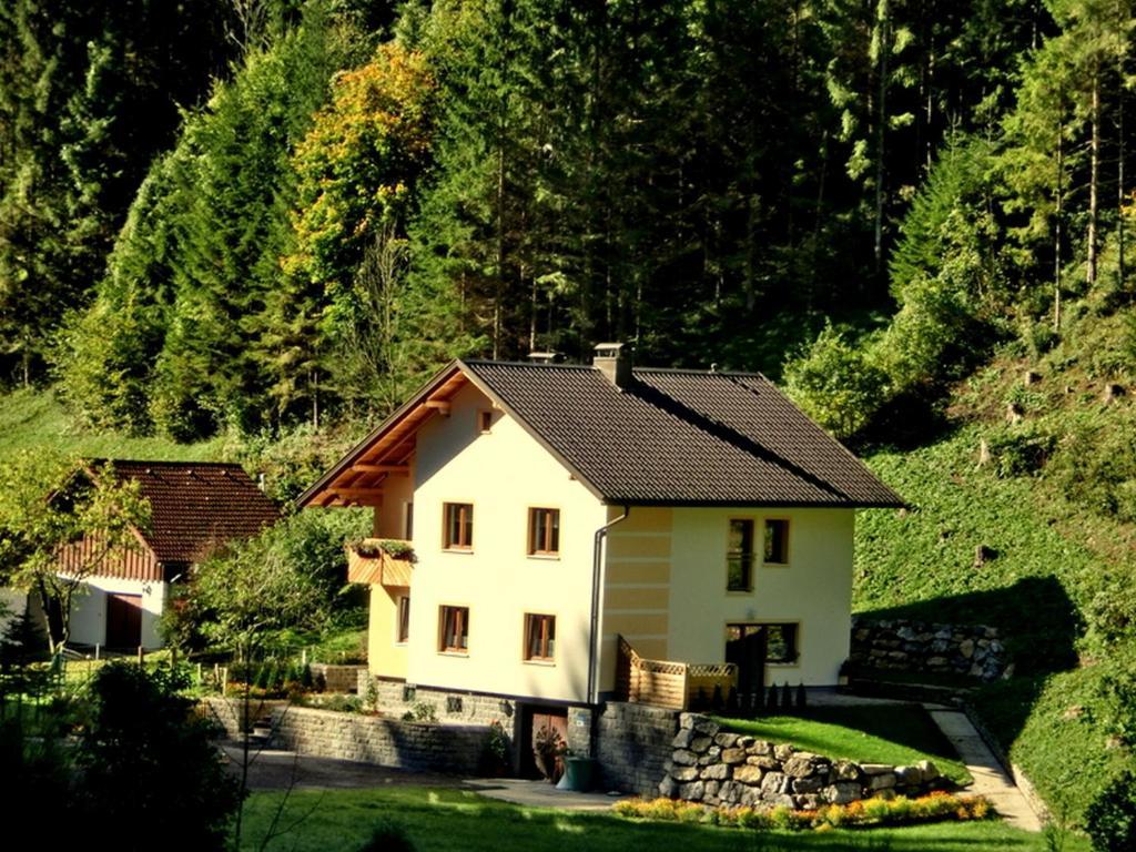 Gaestehaus Forstner *